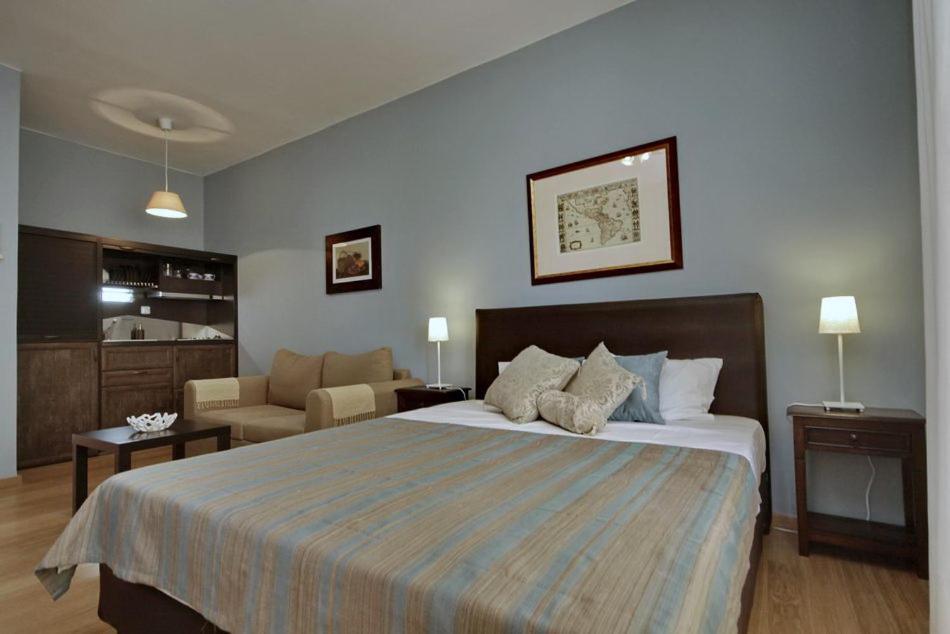 Aloe Luxury Apartments ปอร์โตเฮลี ภายนอก รูปภาพ