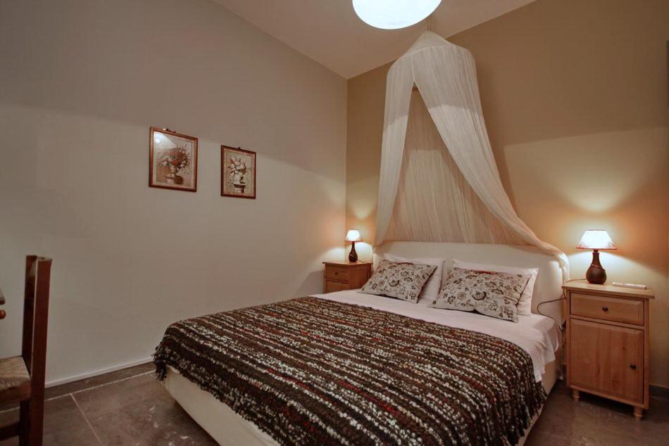 Aloe Luxury Apartments ปอร์โตเฮลี ภายนอก รูปภาพ