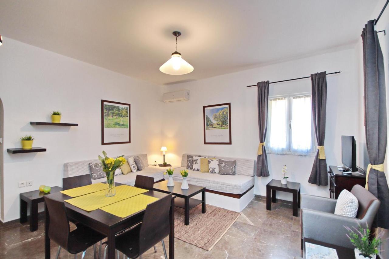 Aloe Luxury Apartments ปอร์โตเฮลี ภายนอก รูปภาพ